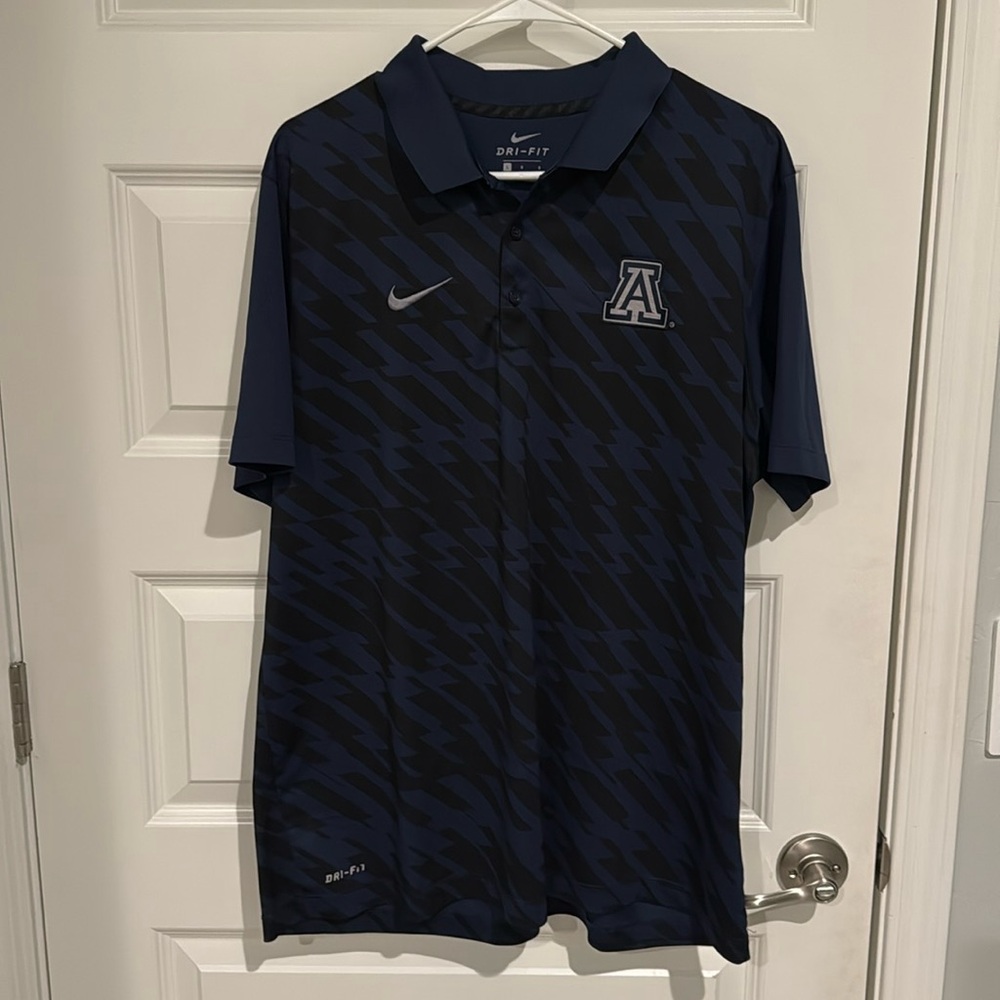Men’s large Nike U of Arizona polo